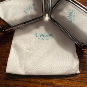 Tieks Silver Compact with White Pouch